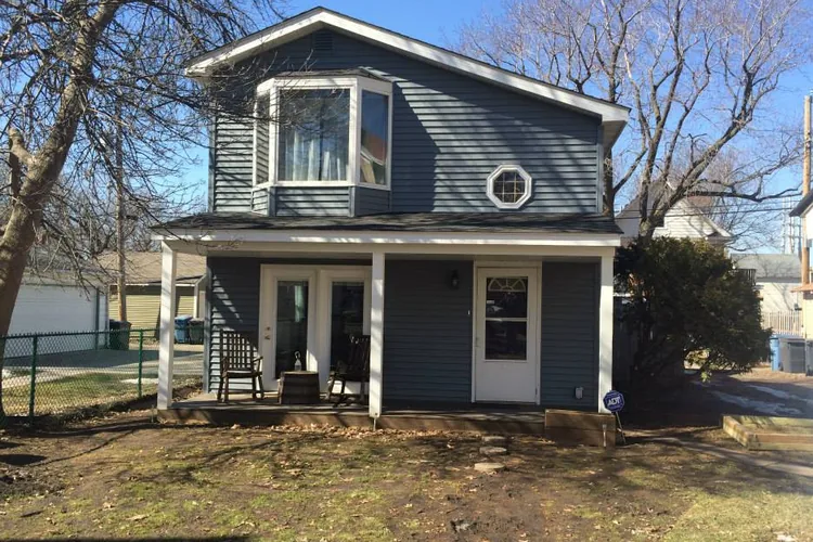 New blue-gray vinyl siding and front porch, Lakeville MN