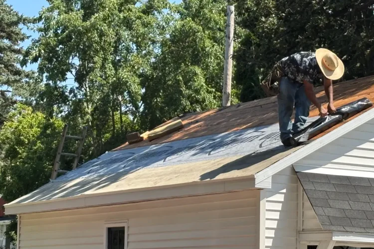 roof-underlayment-install-crew-minneapolis-mn-26