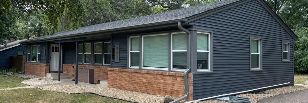 vinyl-siding-installation-front-corner-minneapolis-mn-after-02
